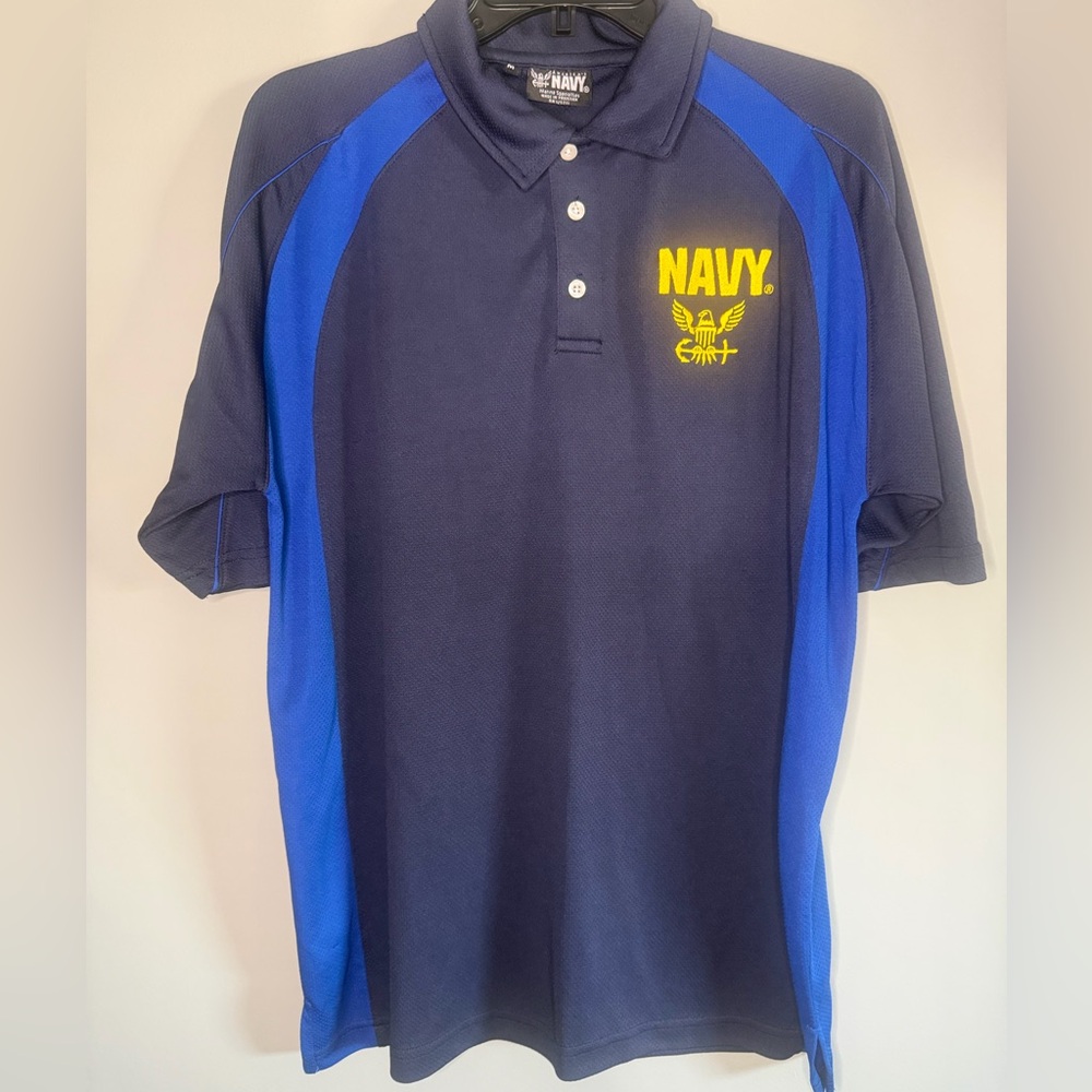 US Navy Embroidered US Flag shirt sleeve polo navy blue Size Medium
